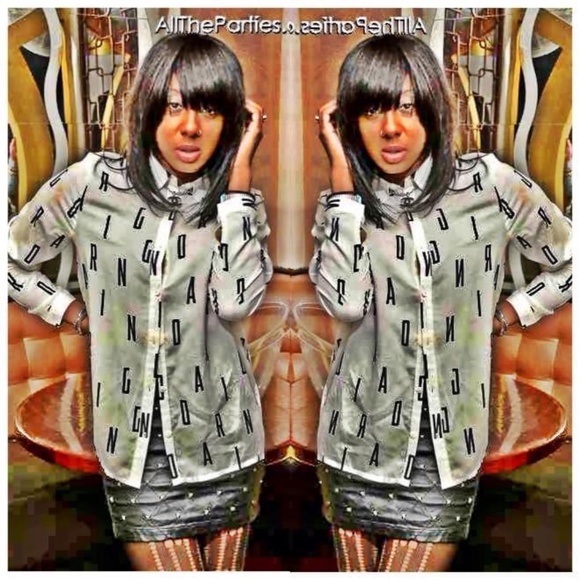 MEET YOUR POSHER! - Picture 5 of 12